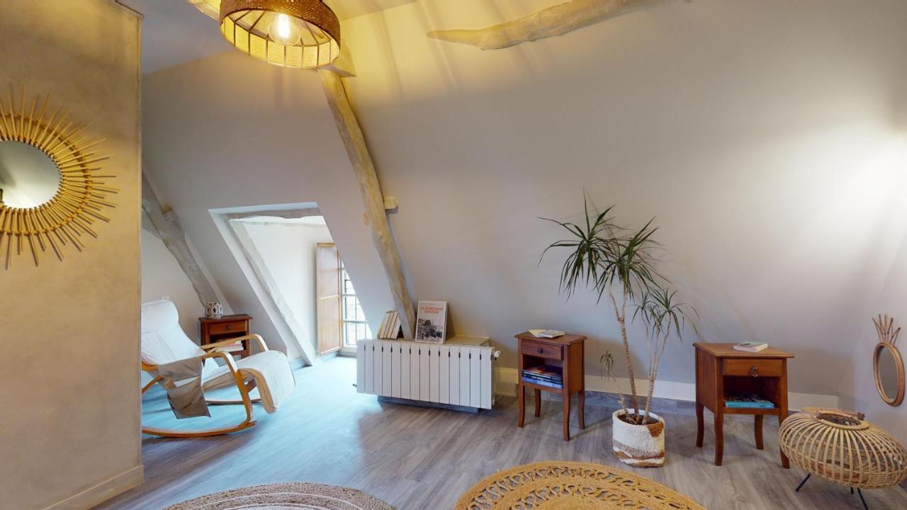 Demeure Du Vallon - Chambres D'Hotes De Charme Azerat Eksteriør billede