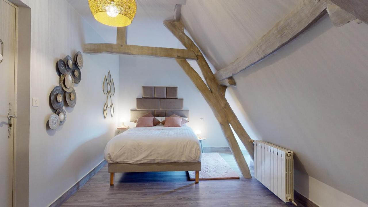Demeure Du Vallon - Chambres D'Hotes De Charme Azerat Eksteriør billede
