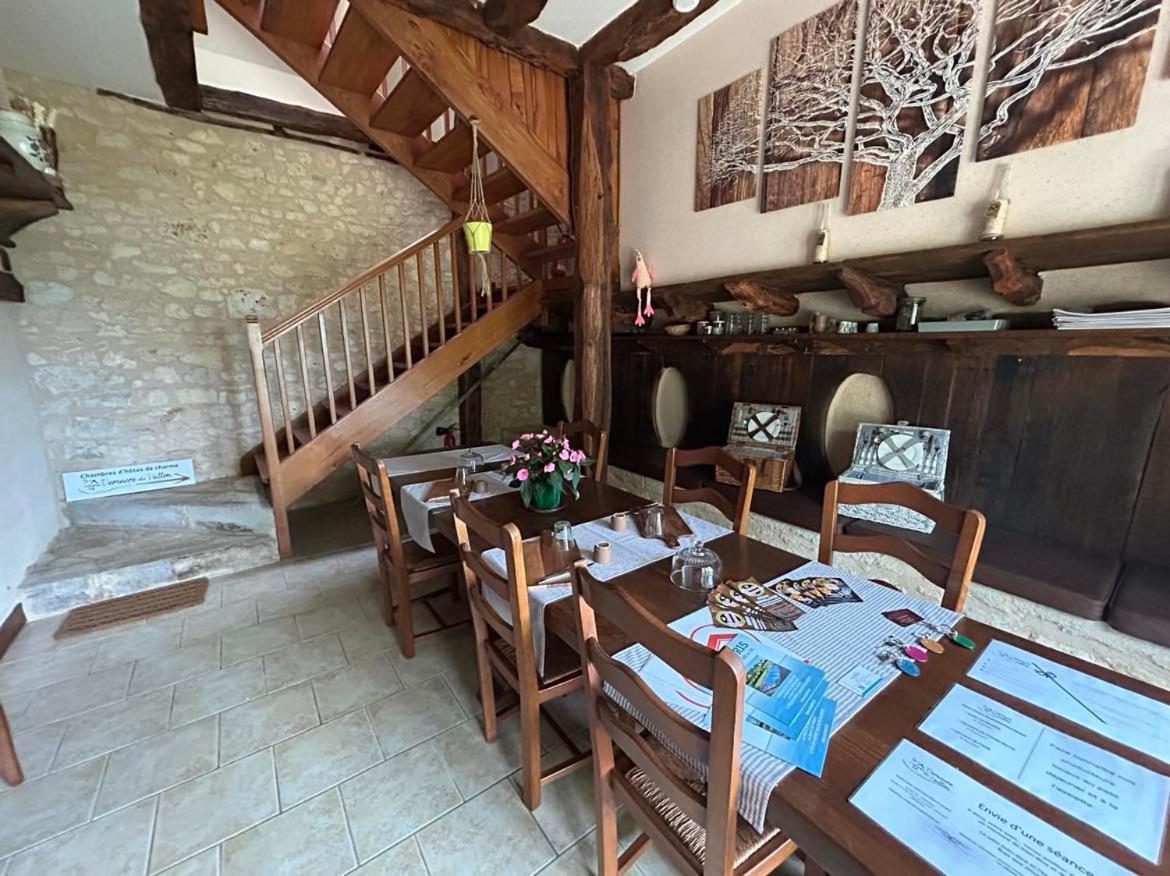 Demeure Du Vallon - Chambres D'Hotes De Charme Azerat Eksteriør billede