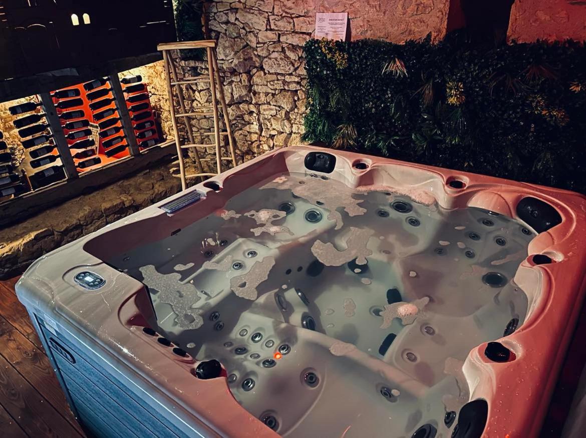 Demeure Du Vallon - Chambres D'Hotes De Charme Azerat Eksteriør billede
