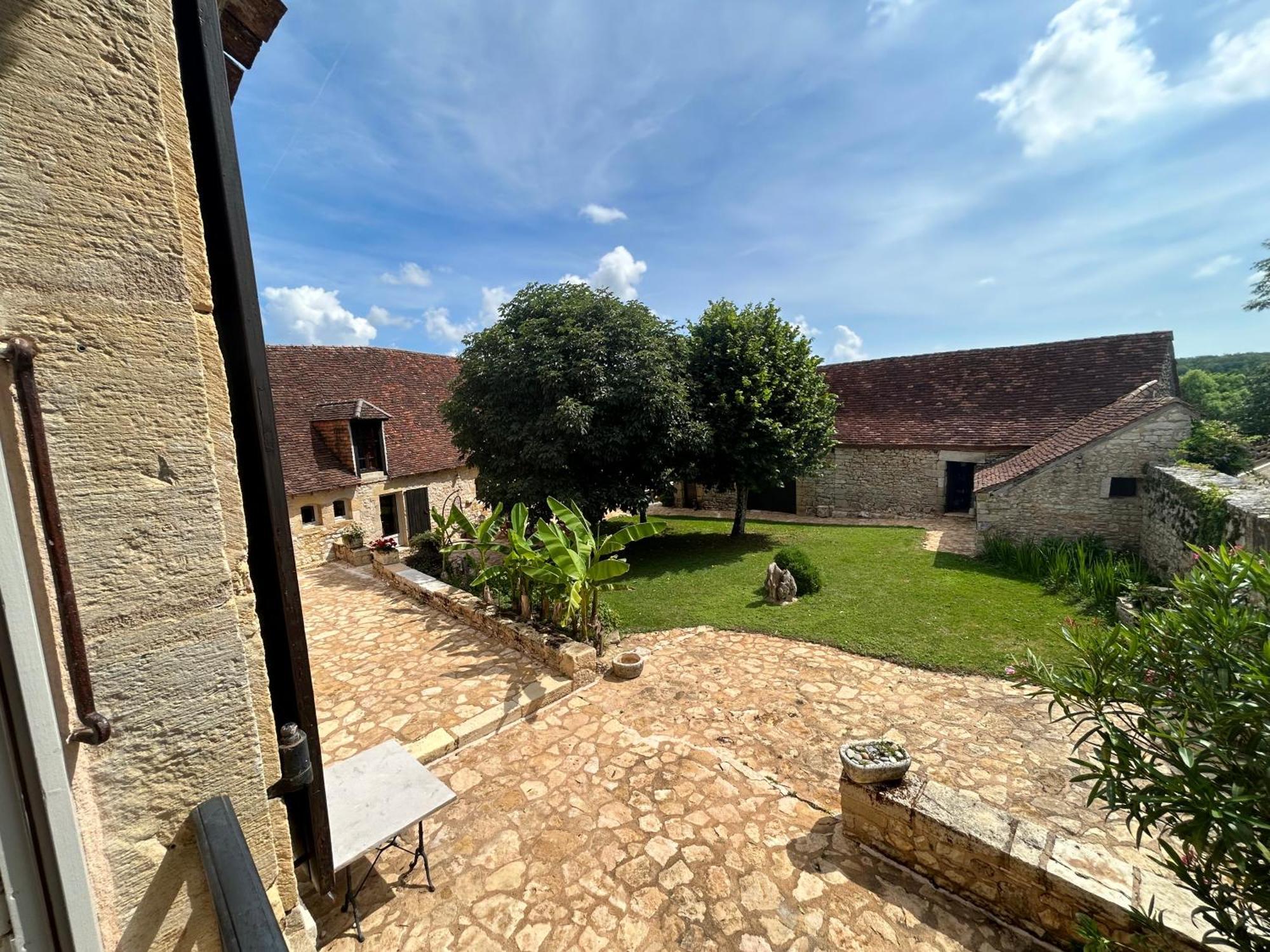 Demeure Du Vallon - Chambres D'Hotes De Charme Azerat Eksteriør billede