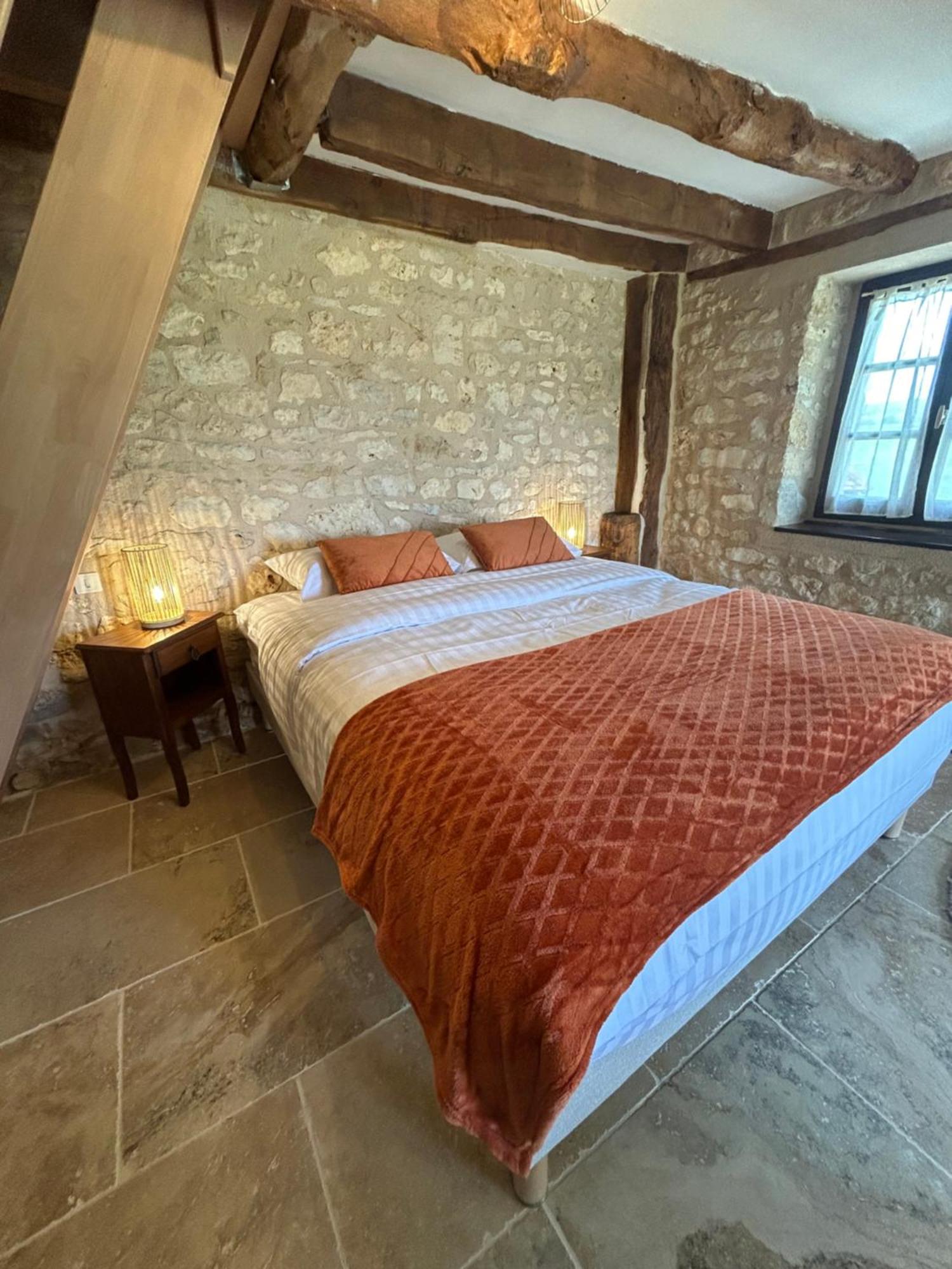 Demeure Du Vallon - Chambres D'Hotes De Charme Azerat Eksteriør billede
