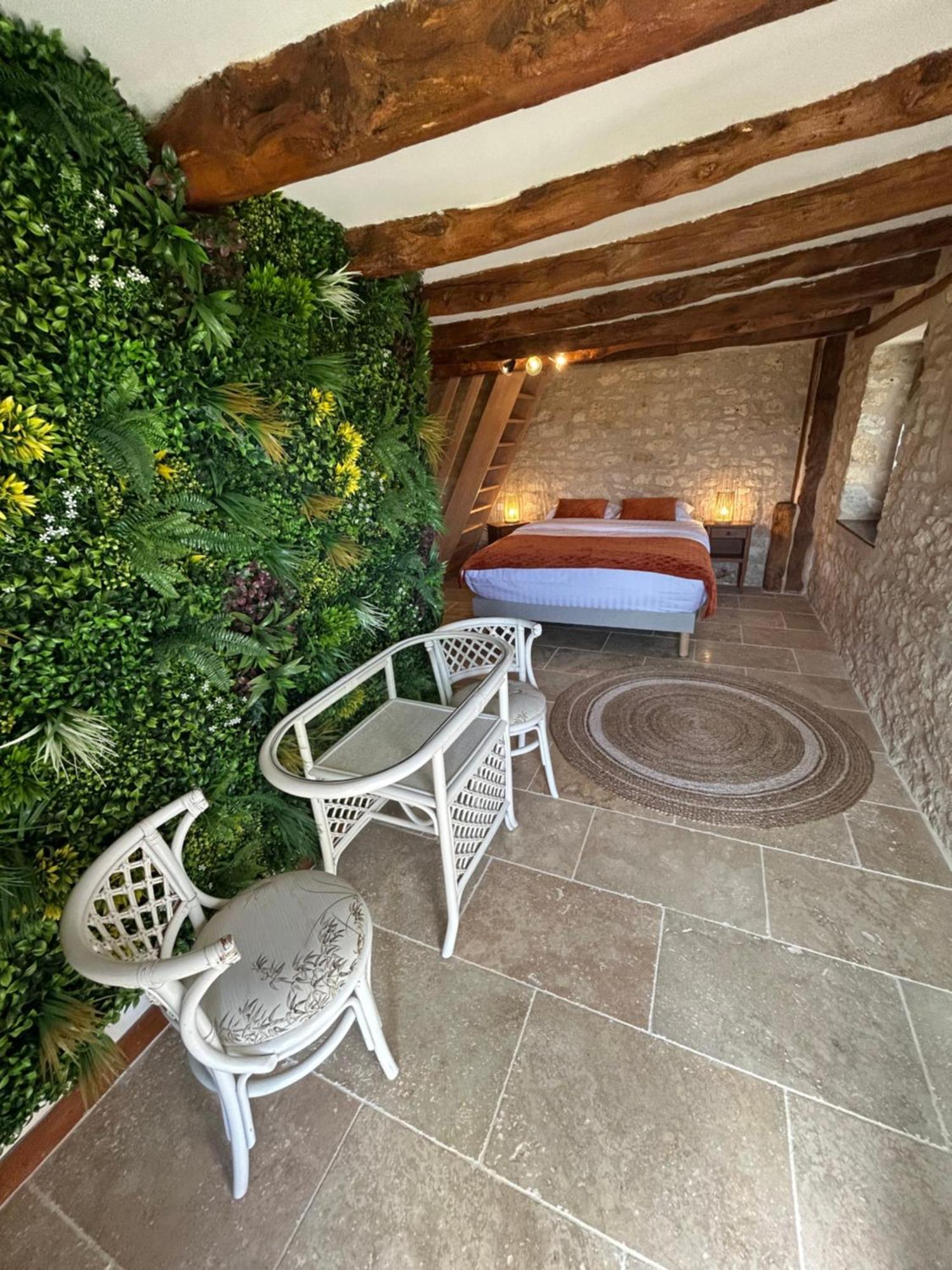 Demeure Du Vallon - Chambres D'Hotes De Charme Azerat Eksteriør billede